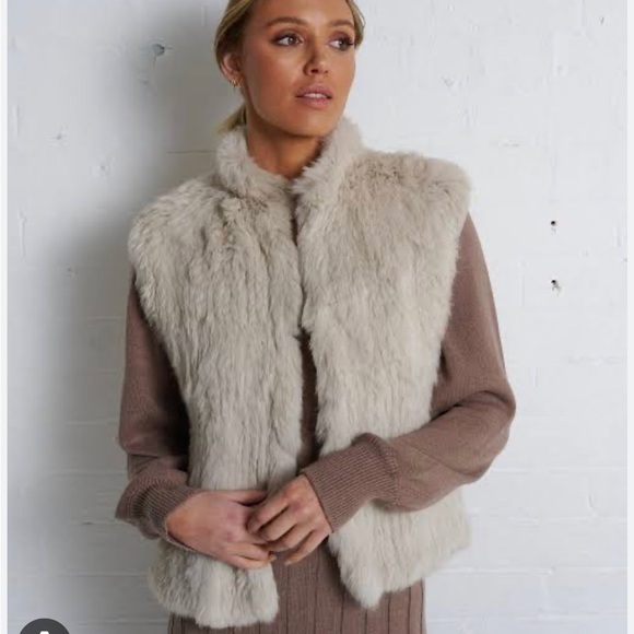 HOST PICK⭐️Ethical Lady Luxe Fur Vest 🤎NWT🤎Brown - Picture 14 of 15